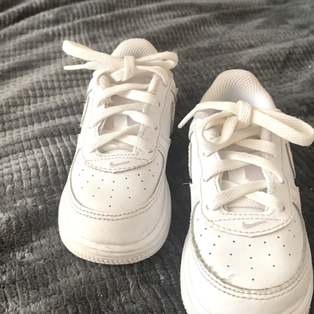 Air Force ones for toddlers size 7/5  excellent condition